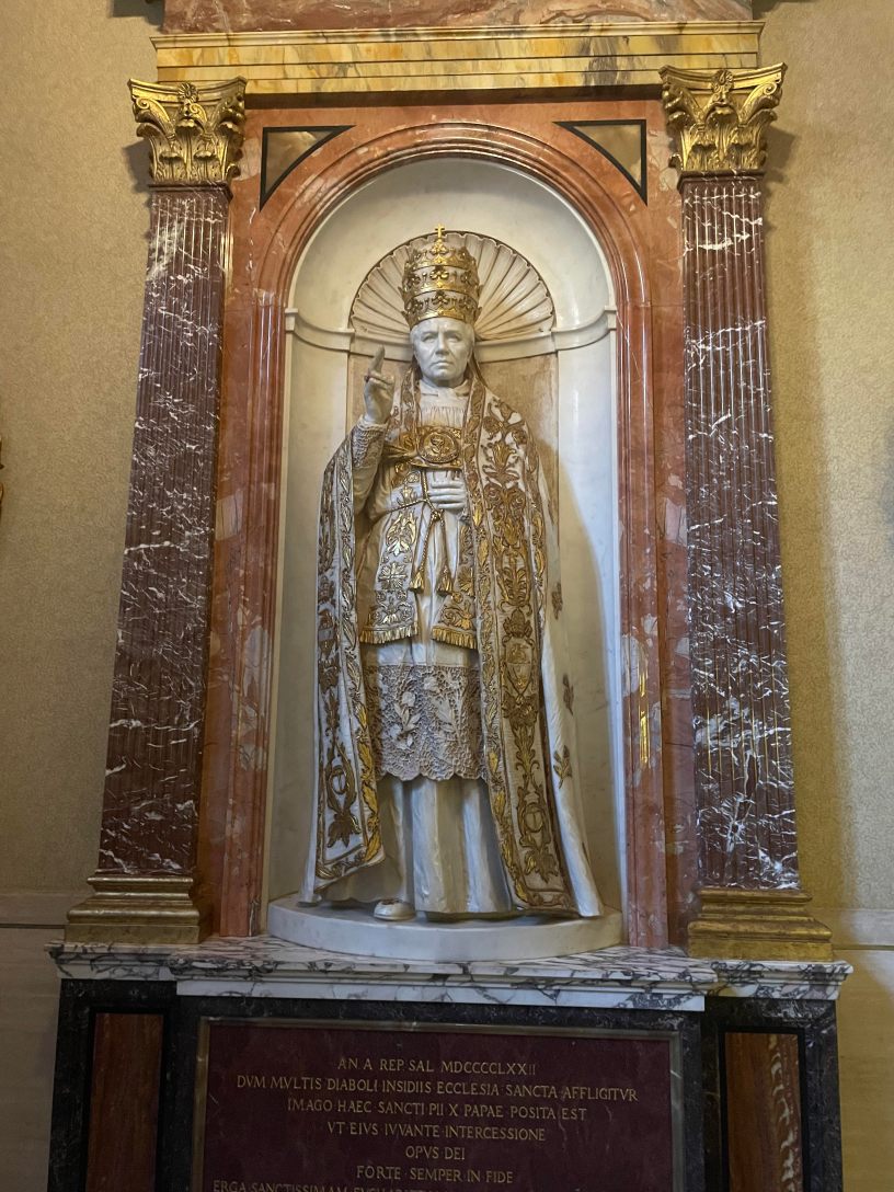 San Pío X, Cavabianca